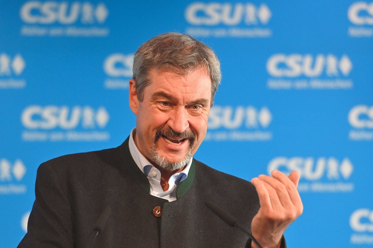 Markus SOEDER Ministerpraesident Bayern und CSU Vorsitzender.Gestik, Einzelbild,angeschnittenes Einzelmotiv,Portrait,Portraet. Bekanntgabe der CSU Minister der Bundesregierung. Pressekonferenz im Ansc ...