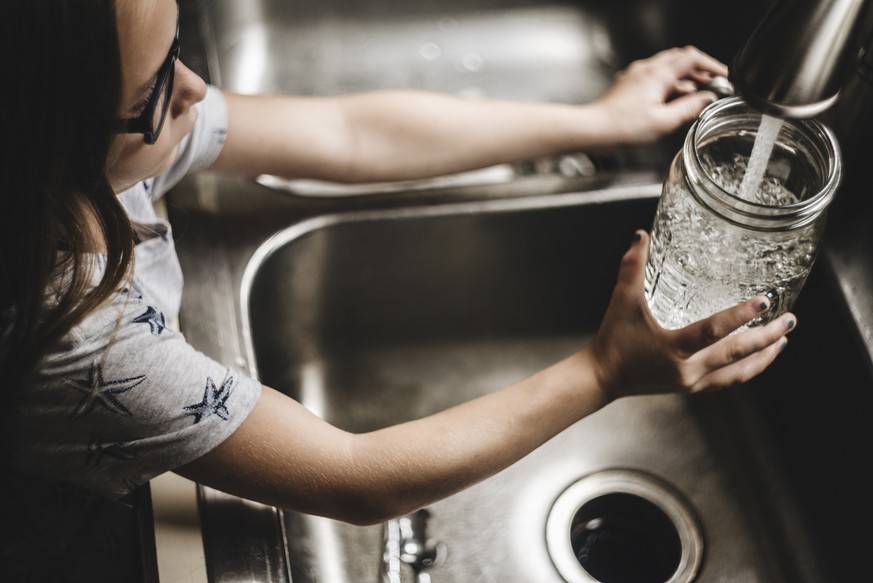 In öffentlichen Gebäuden soll Trinkwasser in Zukunft immer kostenlos angeboten werden, zudem sollen Kommunen Trinkwasserbrunnen anlegen.