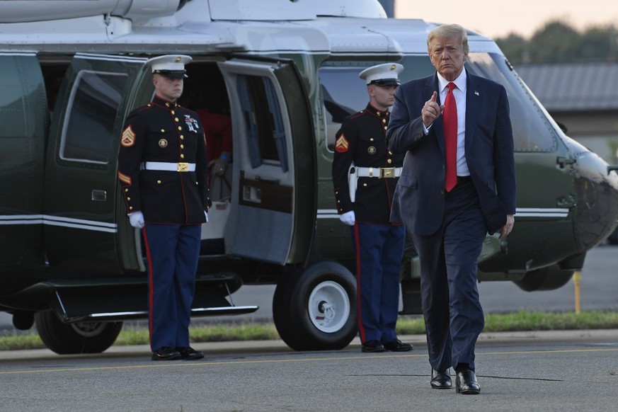 Vertrauen sie ihm noch? Donald Trump könnten seine Äußerungen das Vertrauen von Soldaten kosten.