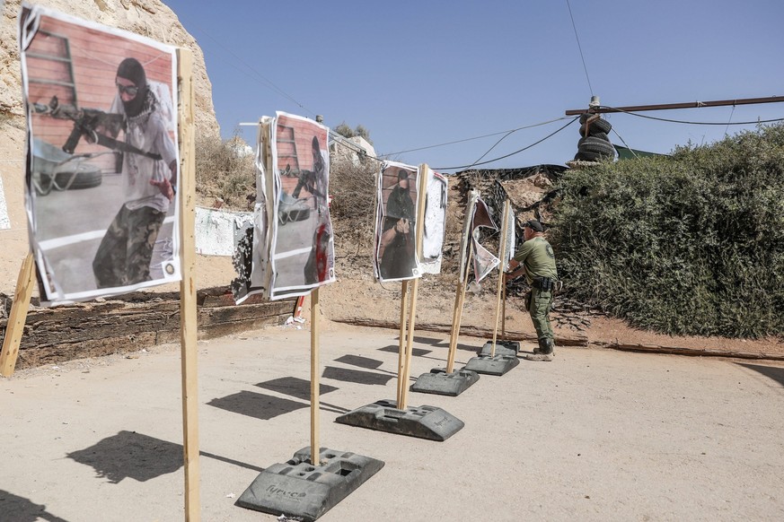 An instructor is seen at Caliber 3, an anti-terrorist academy that provides training for both security forces and civilians, in Efrat, Israel, 25 October 2023. Since the Hamas attack on October 07, th ...