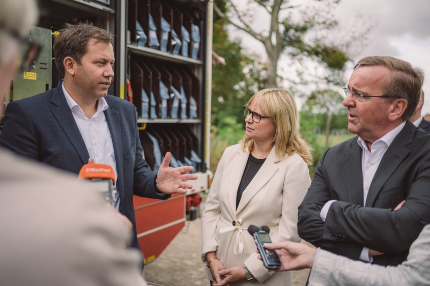 Lars Klingbeil und Boris Pistorius in Stadthagen