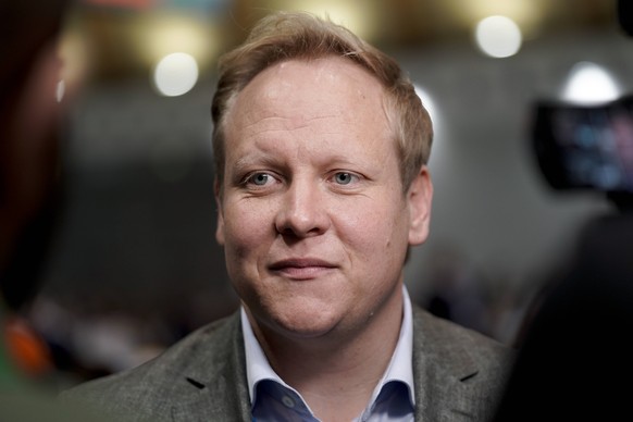 43. CDU Landesparteitag in Bielefeld Aktuell, 23.10.2021, Bielefeld, Bundesvorsitzenden der Jungen Union Tilman Kuban im Portrait beim Fernsehinterview beim 43. Landesparteitag in Bielefeld Bielefeld ...