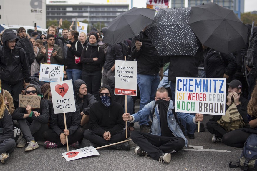 September 1, 2018 - Chemnitz, Saxony, Germany - Blockade of the Demonstration route of AfD, Pegida and Pro Chemnitz