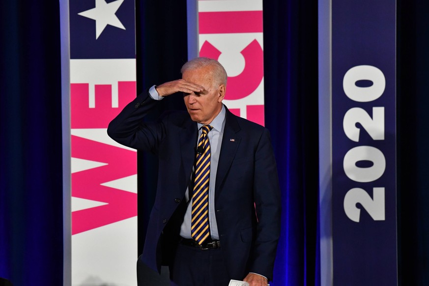 June 22, 2019 - Columbia, SC, United States - Democratic presidential hopeful former Vice President Joe Biden has trouble seeing the audience during his address to the Planned Parenthood Action Fund C ...