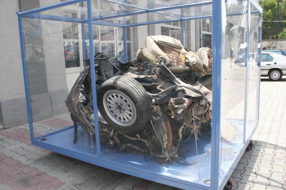 Bildnummer: 53942720 Datum: 23.05.2005 Copyright: imago/Granata Images
- MESSINA 23/05/05 Gedenken an die Richter GIOVANNI FALCONE und PAOLO BORSELLINO. Im Bild: Fiat der Eskorte, die Giovanni Falcone ...