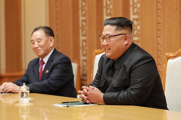 PYONGYANG, NORTH KOREA - SEPTEMBER 05: In this handout image provided by the South Korean Presidential Blue House, North Korean leader Kim Jong-Un talks with South Korean envoy during their meeting on ...