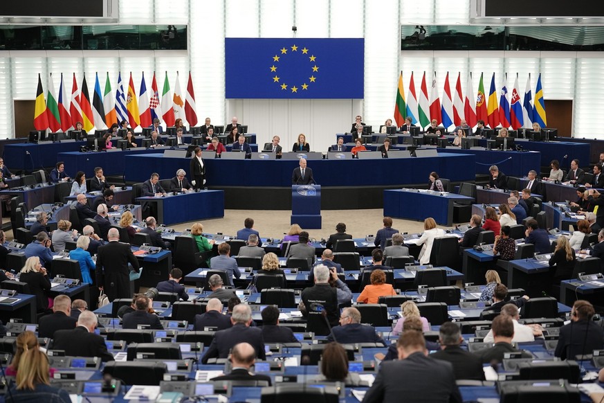 09.05.2023, Frankreich, Straßburg: Bundeskanzler Olaf Scholz (SPD) spricht im EU-Parlament zu den Abgeordneten. Scholz will im Europaparlament seine Sicht auf die aktuelle Lage und die Zukunft der EU  ...