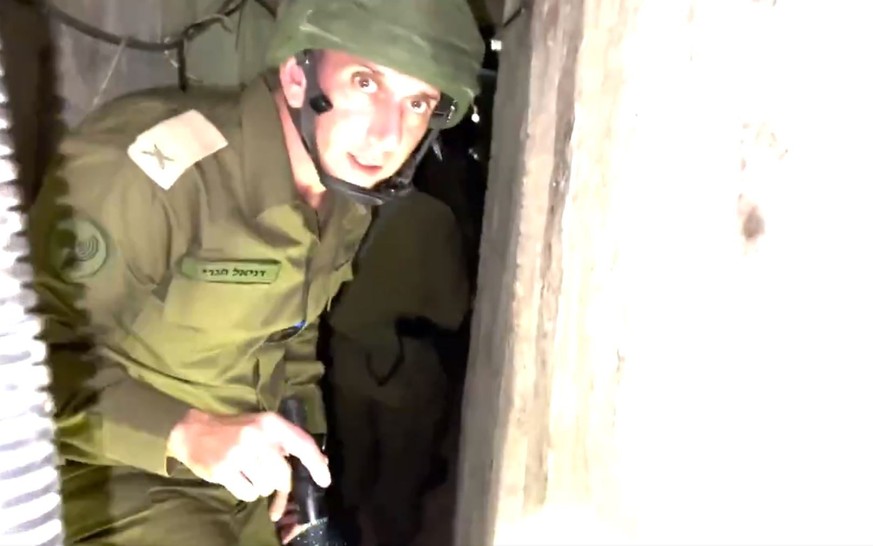 Soldaten des israelischen Militärs führten die Journalisten durch den Gazastreifen.