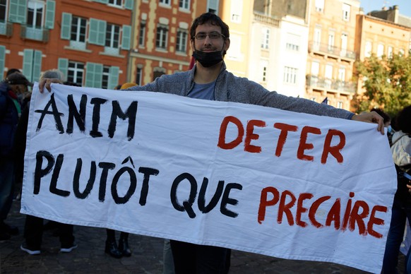 Frustriert ja, unpolitisch nein: Ein Erzieher bei einem Streik in der französischen Stadt Toulouse.