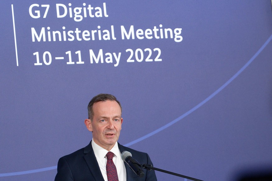 Volker Wissing (FDP), Bundesdigitalminister, spricht im Rahmen der G7-Digitalministerkonferenz zu Journalisten. Vor dem Hintergrund des Ukraine-Kriegs beraten die Digitalminister der G7-Staaten ab heu ...