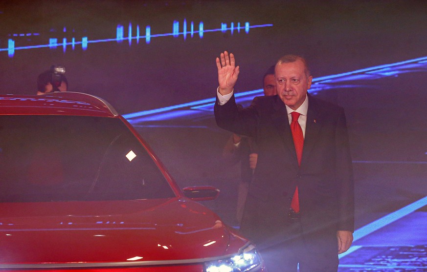 Erdogan mit dem TOGG.