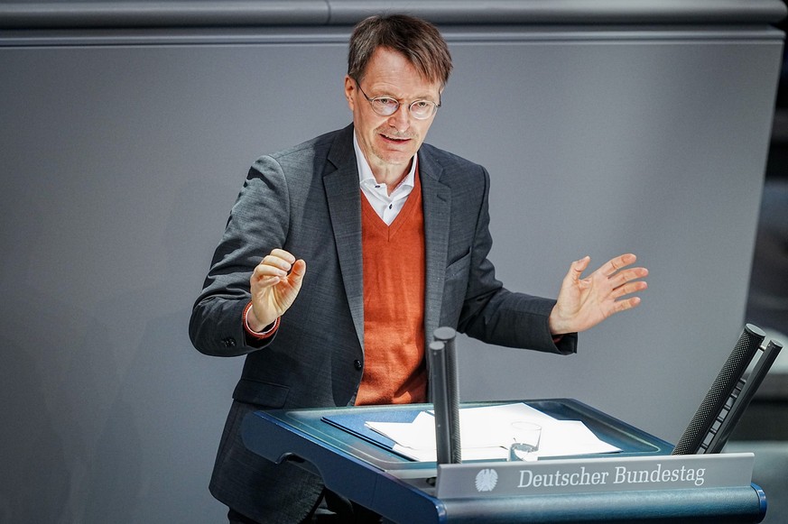 15.12.2022, Berlin: Karl Lauterbach (SPD), Bundesminister für Gesundheit, spricht im Bundestag. Thema ist die Energiepreisbremse. Foto: Kay Nietfeld/dpa +++ dpa-Bildfunk +++