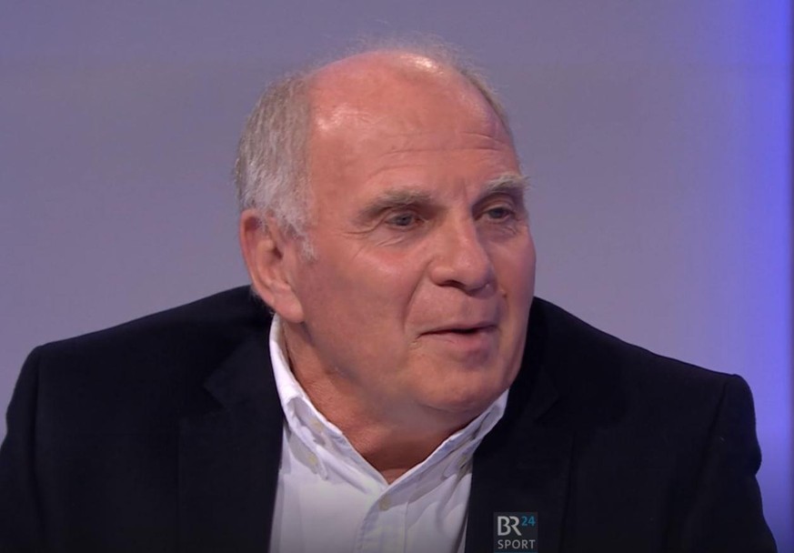 Ex-Bayern-Präsident Uli Hoeneß gefällt die Kritik an Clemens Tönnies nicht.