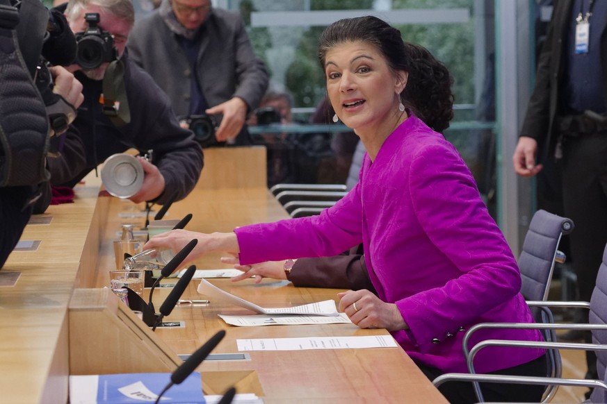 BSW-Wahlnachlese 2025-02-24 Deutschland, Berlin Bundespressekonferenz: Wahlnachlese der Partei Bündnis Sara Wagenknecht. Im Bild Sara Wagenknecht BSW-Spitzenkandidatin und Amira Mohamed Ali, Parteivor ...