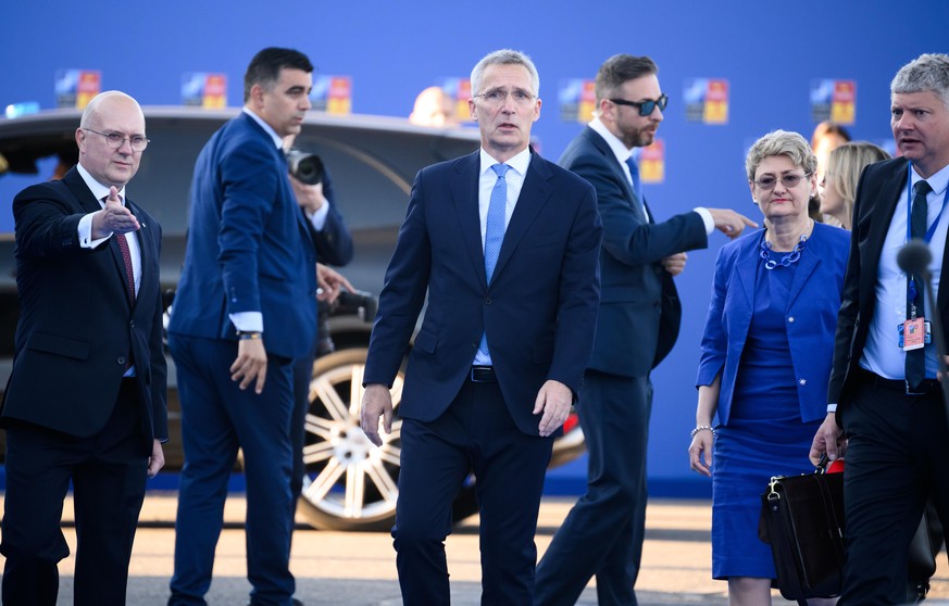 29.06.2022, Spanien, Madrid: Jens Stoltenberg, Nato-Generalsekretär, kommt zum Nato-Gipfel in Madrid. Die Staats- und Regierungschefs der 30 Bündnisstaaten sollen bei dem zweitägigen Spitzentreffen En ...