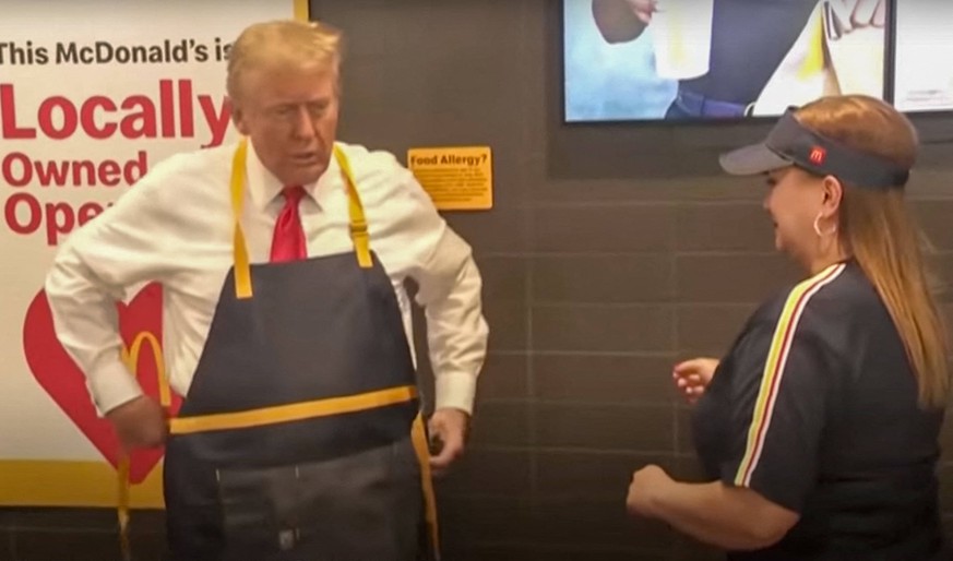 Donald Trump served fries at a McDonalds in Pennsylvania Donald Trump served fries at a McDonalds in Pennsylvania, United States, on October 21, 2024 Capture d