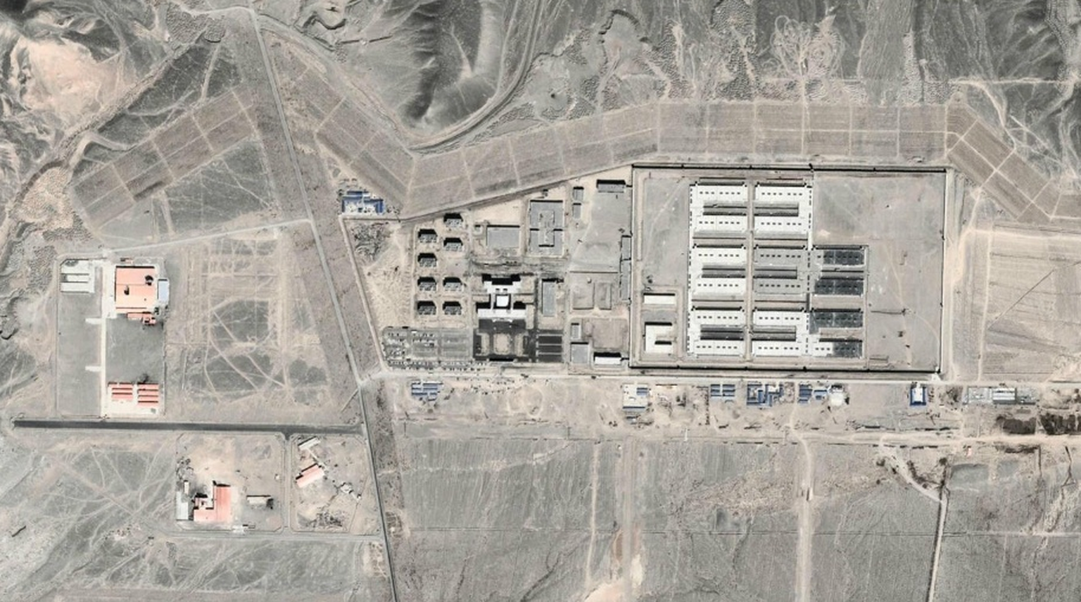 Luftaufnahme eines Lagerkomplexes: Über die ganze Provinz Xinjiang verteilt gibt es Dutzende solcher Anlagen.&nbsp;