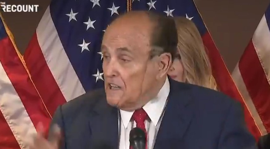 Rudy Giuliani muss von den vielen Lügen, die er verbreitet, selbst schon schwitzen.