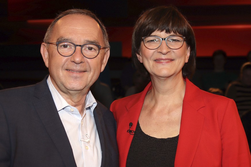 Norbert Walter-Borjans und Saskia Esken bei der Aufzeichnung der ZDF-Talkshow Markus Lanz im Fernsehmacher Studio auf dem Phoenixhof. Hamburg, 27.11.2019 *** Norbert Walter Borjans and Saskia Esken re ...