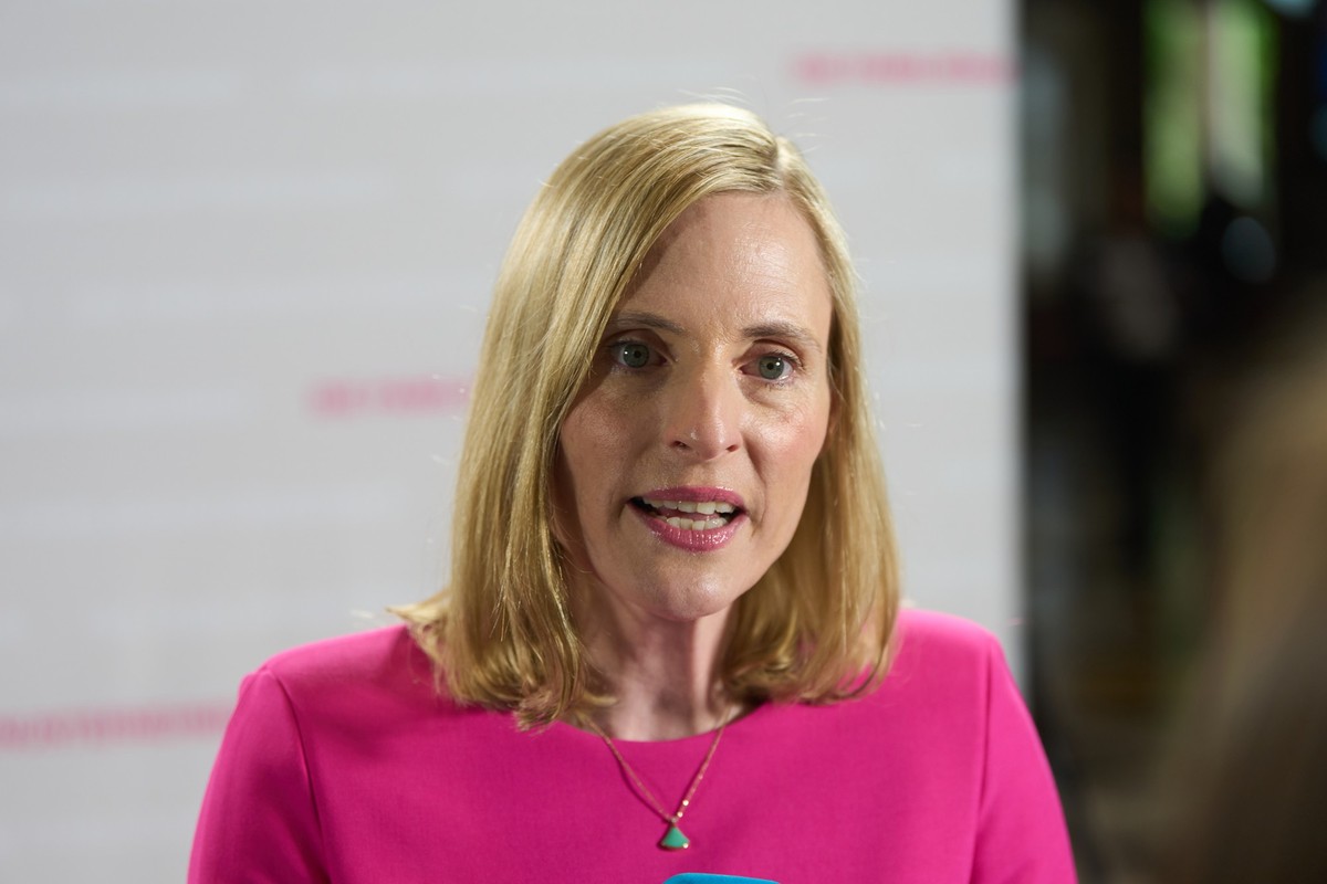 ARCHIV - 25.04.2024, Hessen, Wiesbaden: Marie Christine Ostermann, Präsidentin von &quot;Die Familienunternehmer&quot;, spricht auf den Familienunternehmer-Tagen. Die Gesprächsbereitschaft des Verband ...