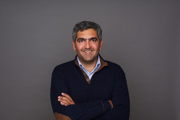 Farhad Dilmaghani ist Gründer der Anti-Rassismus- Initiative DeutschPlus. Nach Hanau erarbeitete er zudem mit einem Wissenschaftler und dem Chef des Thüringer Verfassungsschutzes einen Masterplan gegen Rechtsextremismus.