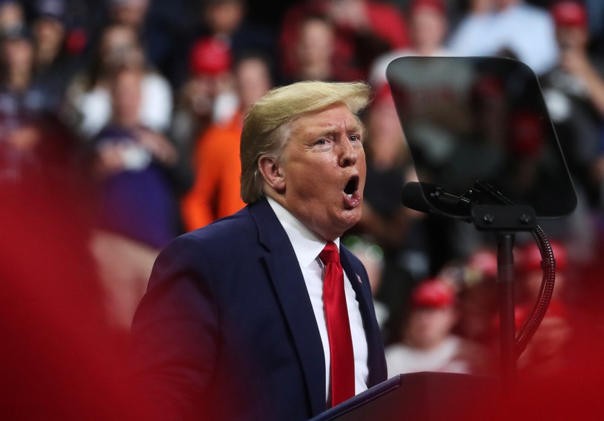 U.S. President Donald Trump holds a campaign rally in Minneapolis, Minnesota, U.S., October 10, 2019. REUTERS/Leah Millis