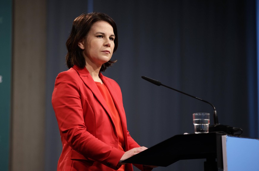 Pressekonferenz mit Annalena Baerbock, Bundesvorsitzende Gruene und Kanzlerkandidatin. Berlin, 26.04.2021 Berlin Deutschland *** Press Conference with Annalena Baerbock, Federal Chairwoman of the Gree ...