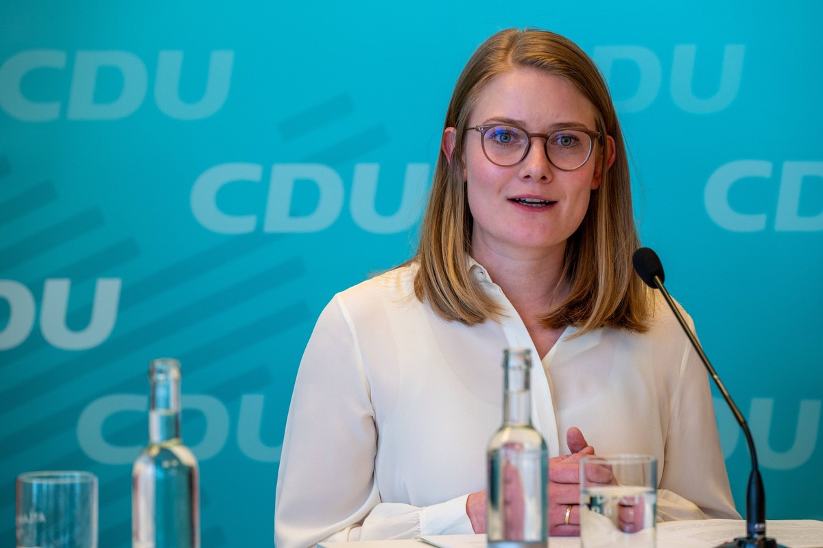 Kiel, 27.04.2024, PK zur Klausurtagung der CDU Schleswig-Holstein Europapolitisches Fenster, zw�lf Punkte zur Europawahl 2024 und S-H Kandidaten *** Kiel, 27 04 2024, Press conference for the CDU Schl ...