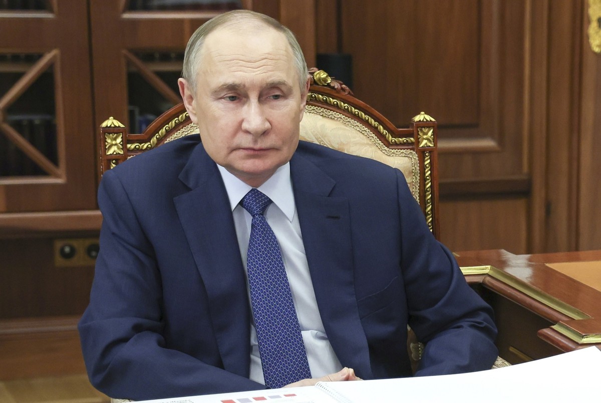 Russian President Vladimir Putin meets with President of the Russian Fertilizers Producers Association Andrey Guryev at the Kremlin in Moscow, Russia, Thursday, July 17, 2025. (Mikhail Metzel, Sputnik ...