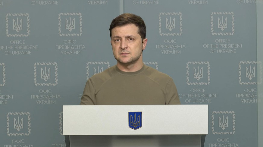 Wolodymyr Selenskyj wendet sich am Sonntag in einer Videobotschaft an das ukrainische Volk.