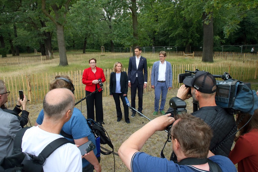 14.06.2023, Berlin: Klara Geywitz (SPD, l-r), Bundesbauministerin, Steffi Lemke (B