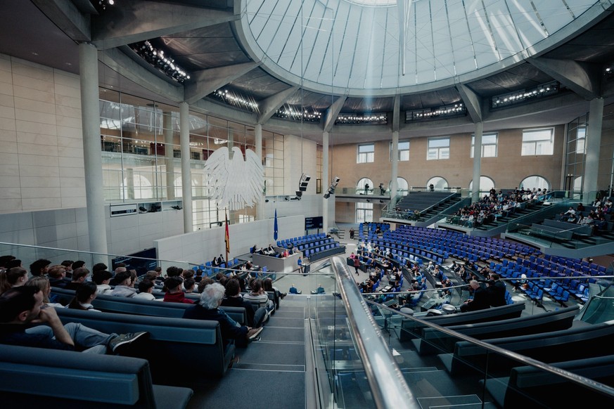 Deutscher Bundestag, 163. Plenarsitzung Symbolbild Plenarsaal bei der 163. Sitzung des Deutschen Bundestag in Berlin Berlin Berlin Deutschland *** German Bundestag, 163 plenary session Symbolic image  ...