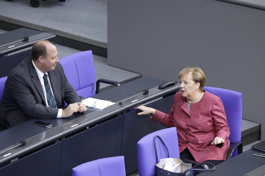 Helge Braun, Chef des Bundeskanzleramtes, Angela Merkel, Bundeskanzlerin, CDU, Generaldebatte zum Bundeshaushalt im Deutschen Bundestag, DEU, Berlin, 30.09.2020 *** Helge Braun, Head of the Federal Ch ...