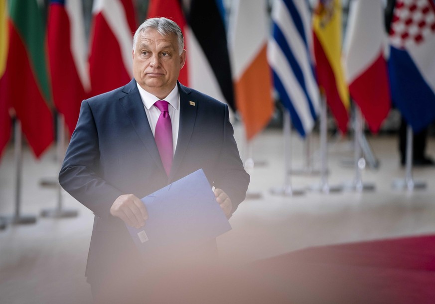 2022-05-30 15:09:37 BRÜSSEL  Der ungarische Ministerpräsident Viktor Orban spricht vor einem weiteren zweitägigen Gipfeltreffen des Europäischen Rates vor der Presse. Die Staats- und Regierungschefs  ...