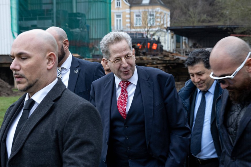 Parteigründung der Werteunion in Bonn. An einem geheimen Ausweichort an einer Schiffswerft in Rolandseck / Oberwinter, südlich von Bonn geht der Ex Präsident des Verfassungsschutz Hans Georg Maaßen an ...