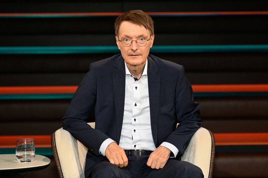 Karl Lauterbach Politiker 05/22 her Karl Lauterbach am 25. Mai 2022 in Markus Lanz , ZDF TV Fernsehen Talkshow Talk Show Deutschland deutsch deutscher Mann SPD Politik Bundesminister Gesundheit Gesund ...