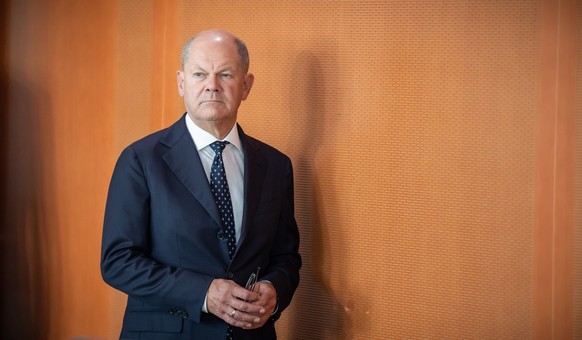 ARCHIV - 04.09.2024, Berlin: Bundeskanzler Olaf Scholz (SPD), kommt zu Beginn der Sitzung des Bundeskabinett im Kanzleramt. (zu dpa: «Scholz verurteilt Hinrichtung Sharmahds «auf das Schärfste»») Foto ...