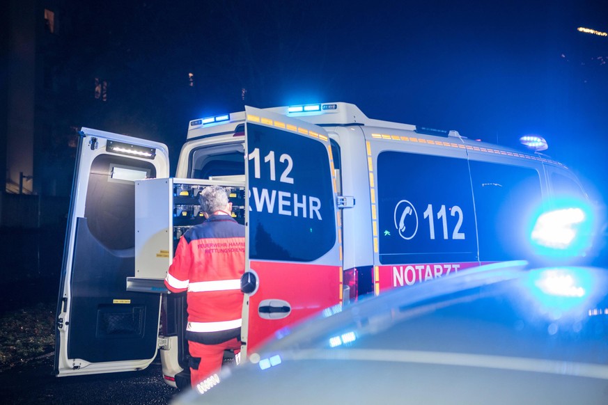 Schwerer Unfall - Mercedes erfasst Fu