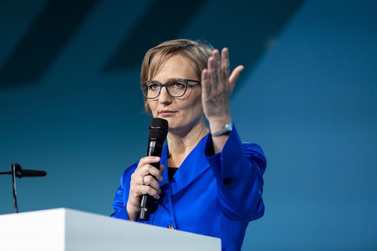 Zukunftstag Mittelstand 2025 Dr. Franziska Brantner, Bundesvorsitzende von Bündnis 90/Die Grünen, hält eine Rede auf der Impact Stage beim Zukunftstag Mittelstand 2025 in der STATION Berlin am 09.04.2 ...