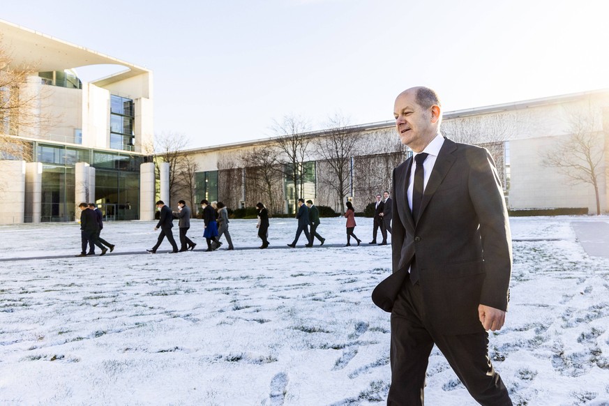 Kanzler Scholz (SPD) nach der ersten Klausurtagung seines Kabinetts.