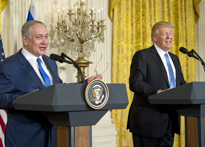 Benjamin Netanjahu und Donald Trump (r.)