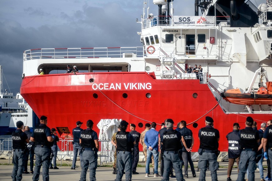 landing of the Ocean Viking ship, with 182 migrants, at the port of Messina, airport of Nuremberg, 240919 FRANCESCO ALGERI/Fotogramma, MESSINA - 2019-09-24 p.s. la foto e utilizzabile nel rispetto del ...