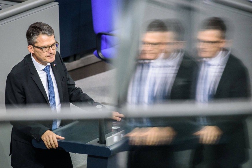 Sitzung des deutschen Bundestags Deutschland, Berlin - 24.10.2019: Im Bild ist Roderich Kiesewetter CDU während der Sitzung des deutschen Bundestags zu sehen. Berlin Bundestag Berlin Deutschland *** S ...