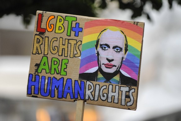 Im April 2017 gab es unter anderem in London Proteste gegen die LGBT-feindliche Gewalt in Tschetschenien.