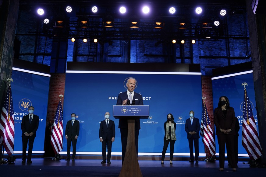 24.11.2020, USA, Wilmington: Joe Biden (M), Gew