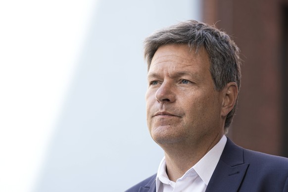 Habeck wird von allen Seiten zum Handeln aufgefordert.