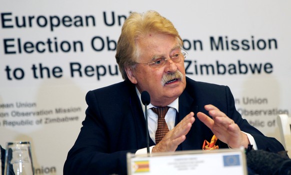 The European Union's Chief Election Observer to Zimbabwe Elmar Brok speaks during a media briefing in Harare, Zimbabwe, July 6, 2018. REUTERS/Philimon Bulawayo.