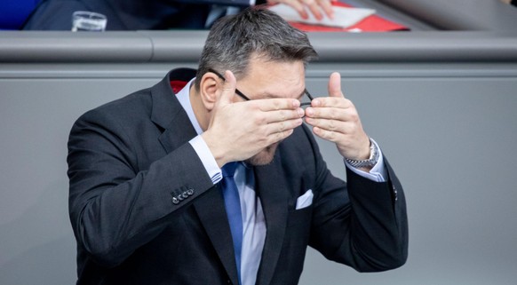 04 April 2019, Berlin: Stefan Keuter, member of the Bundestag of the AfD, speaks to the members of the Bundestag. Photo: Kay Nietfeld/dpa