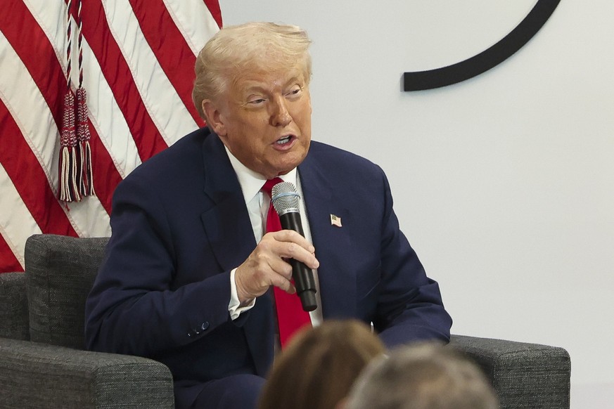 11.03.2025, USA, Washington: US-Präsident Donald Trump spricht bei der vierteljährlichen Sitzung des Business Roundtable. Foto: Uncredited/Pool/AP/dpa +++ dpa-Bildfunk +++