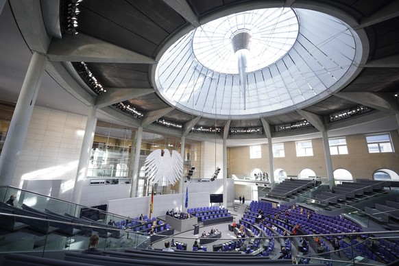 Bald kein Platz mehr? Der Bundestag wächst immer weiter.